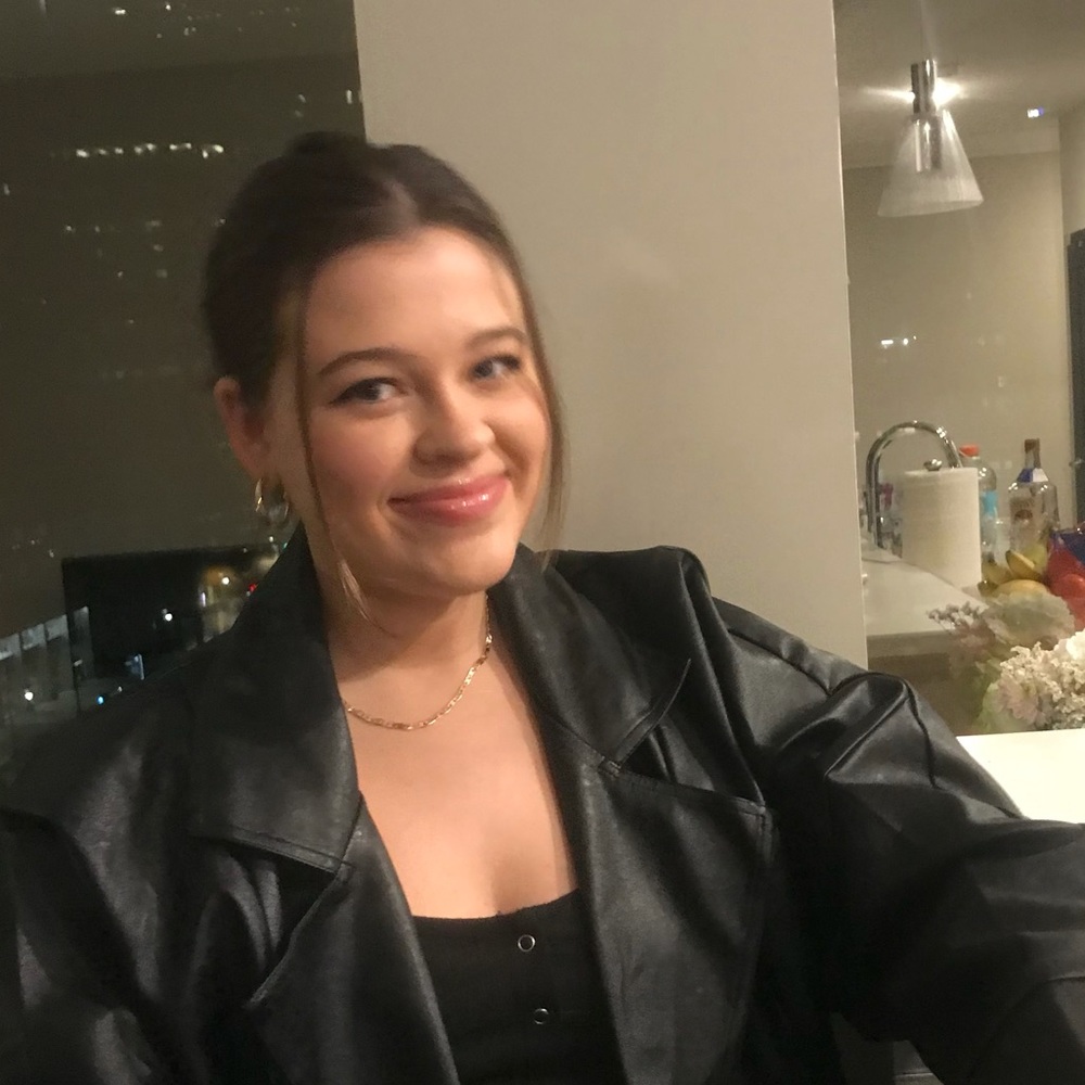 Meet your Posher, Hayley